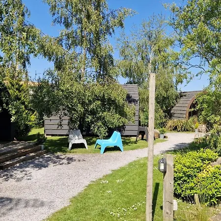 The Little Hide - Adult Only Pods Apartment