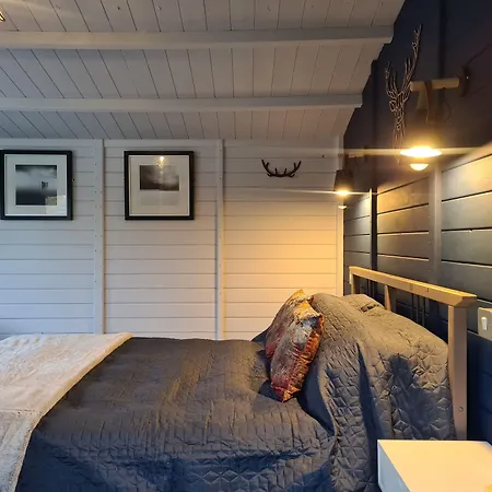 The Little Hide - Adult Only Pods *