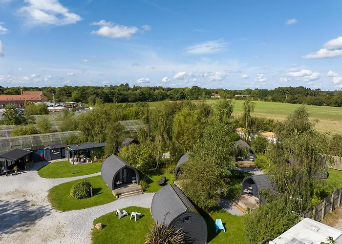 The Little Hide - Adult Only Pods