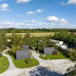 The Little Hide - Adult Only Pods Hotel York