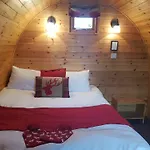 The Little Hide - Adult Only Pods