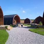 The Little Hide - Adult Only Pods Hotel 3*