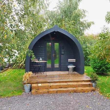 The Little Hide - Adult Only Pods * Wigginton (North Yorkshire)