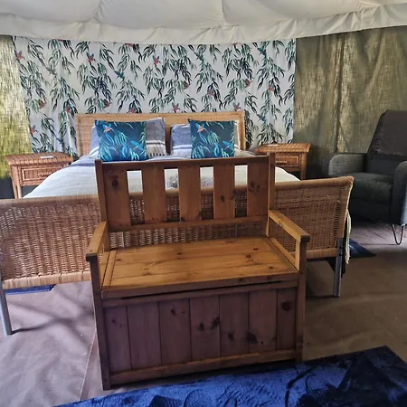 The Little Hide - Adult Only Pods *