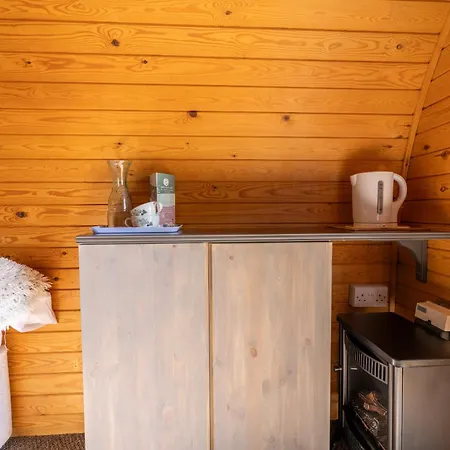 The Little Hide - Adult Only Pods