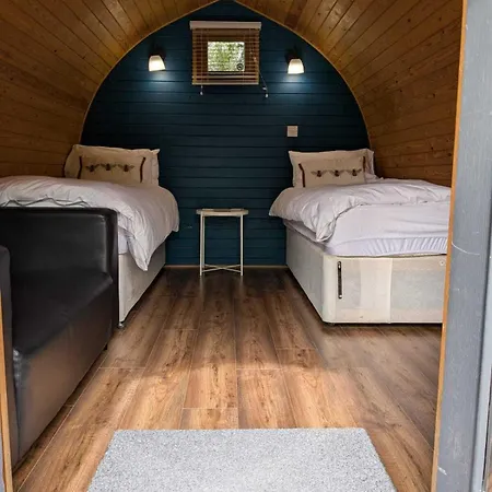 The Little Hide - Adult Only Pods Apartment *