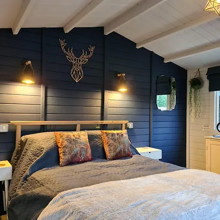 The Little Hide - Adult Only Pods Otel