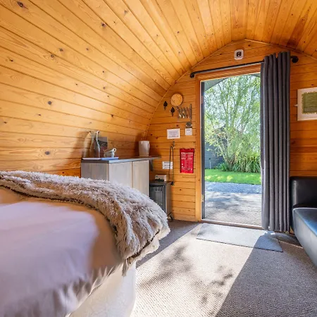 The Little Hide - Adult Only Pods 3* York