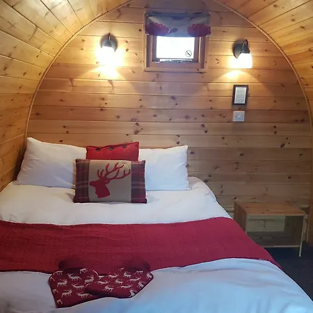 The Little Hide - Adult Only Pods