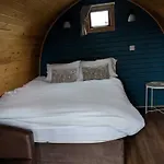 The Little Hide - Adult Only Pods 3*