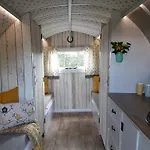 The Little Hide - Adult Only Pods